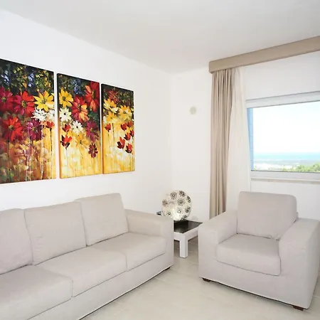 Rea Mit Panoramapool By Interhome Feriehus Ostuni